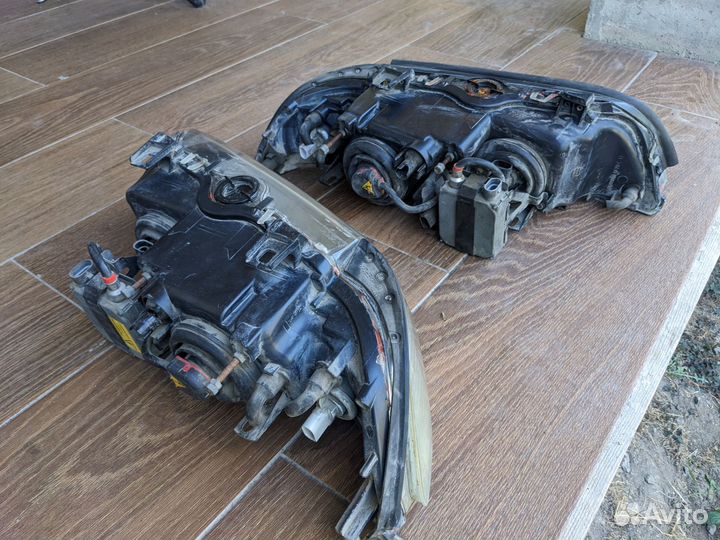 Фара BMW 5 серия E39 xenon