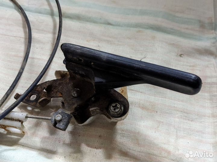 Трос крышки багажника Nissan Almera N15