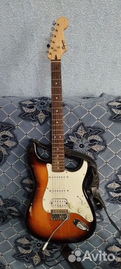 Электро гитара fender squier bullet strat