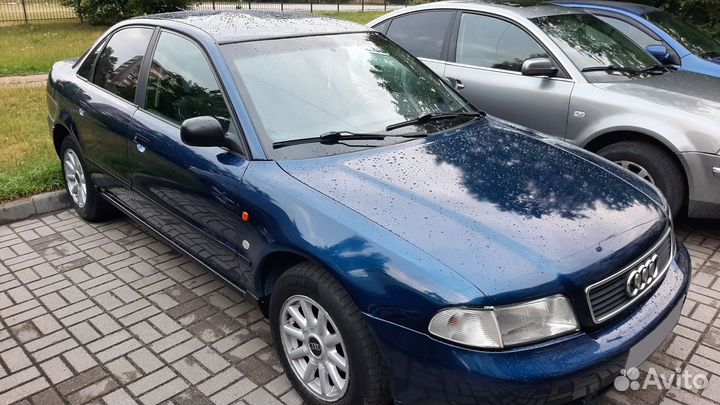 Audi A4 1.8 МТ, 1996, 560 000 км