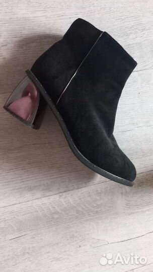 Натуральные ботинки