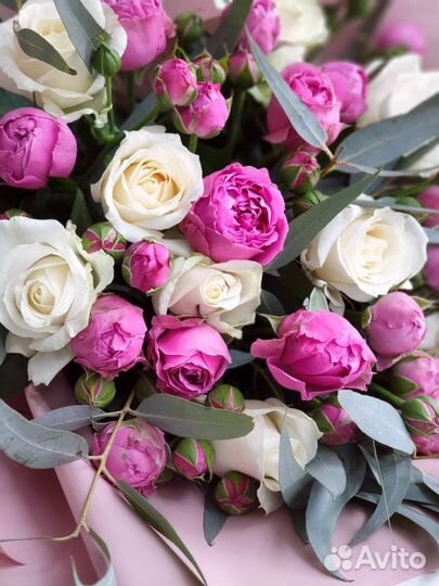 Букет из цветов кустовой розы доставка Динская