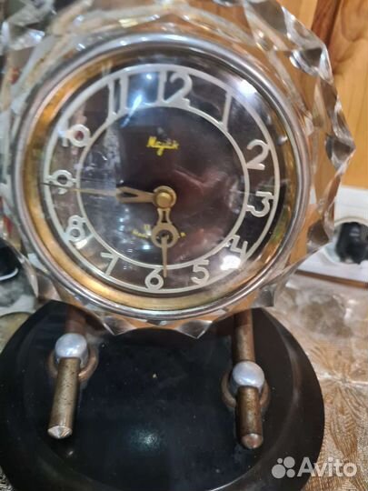 Настольные часы