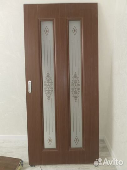 Двери межкомнатные с коробкой новые