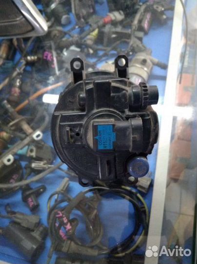 Противотуманная фара передняя левая Toyota Land