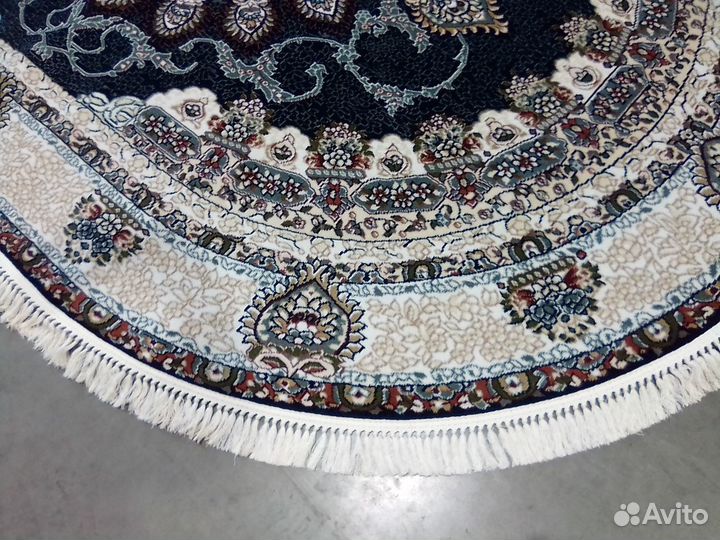 Ковер размером : 1.60х2.30 (№ 25790 о) новый