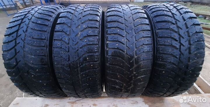 Bridgestone Ice Cruiser 5000 195/60 R15 88T