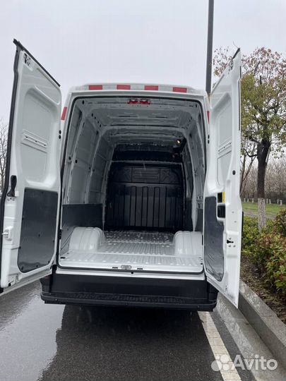 Iveco Daily цельнометаллический, 2024