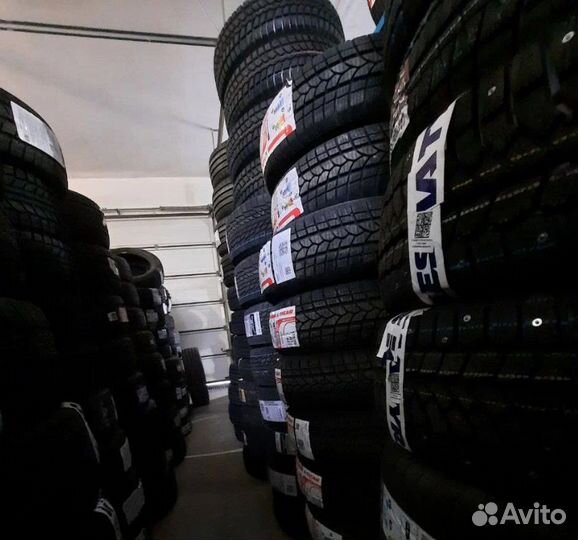 Atlander Snow 55 205/60 R16 96H