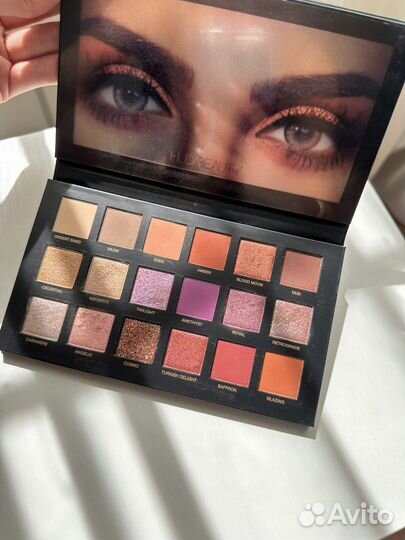 Палетка теней Huda Beauty оригинал