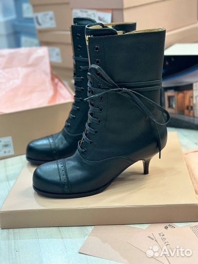 Ботинки на каблуке Miu Miu
