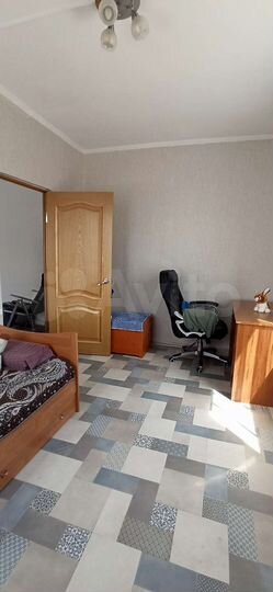 3-к. квартира, 73 м², 1/3 эт.