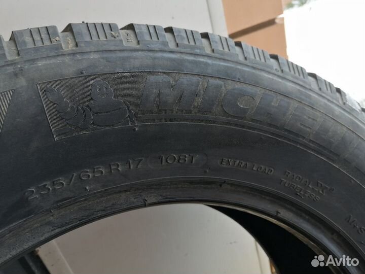 Michelin 4X4 A/T 235/65 R17