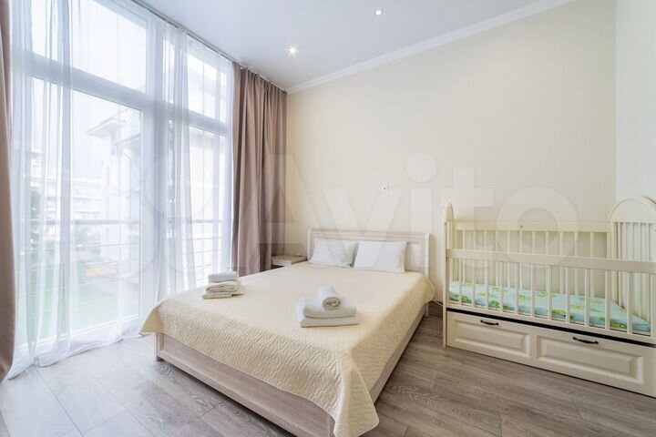 2-к. квартира, 77 м², 2/4 эт.