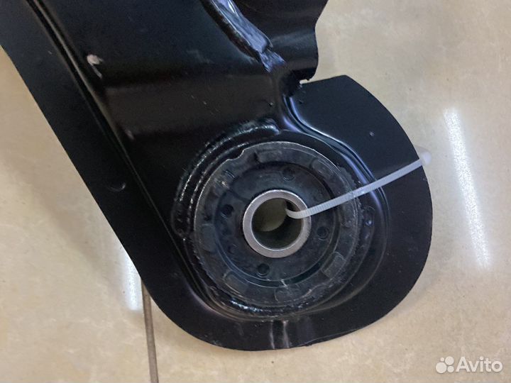 Hyundai Matrix подрамник с подушками