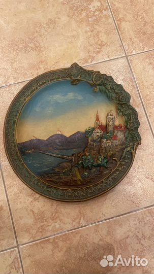 Настенная тарелка