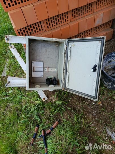 Щит электрический уличный с креплением