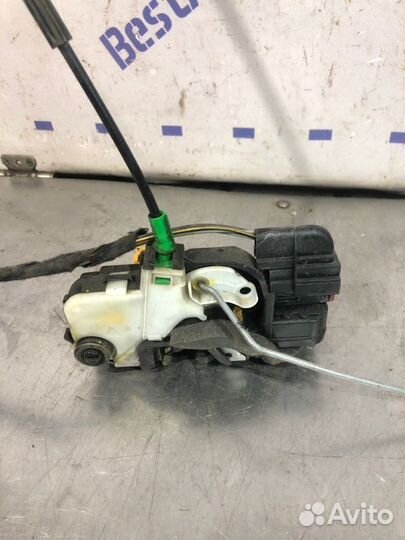 Замок двери задний правый Opel Insignia station