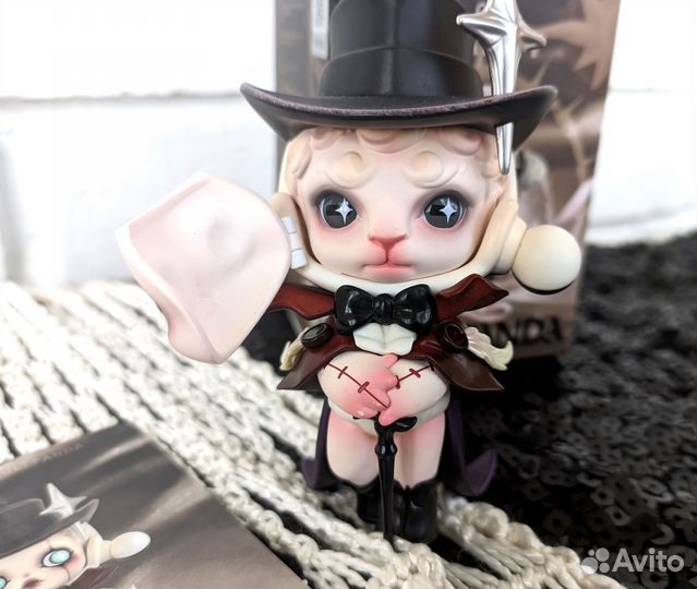 Фигурка Scullpanda pop mart