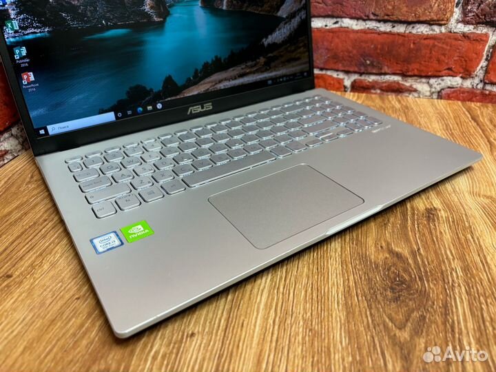 Игровой asus VivoBook R521FL i3-8145U/RAM 20/SSD