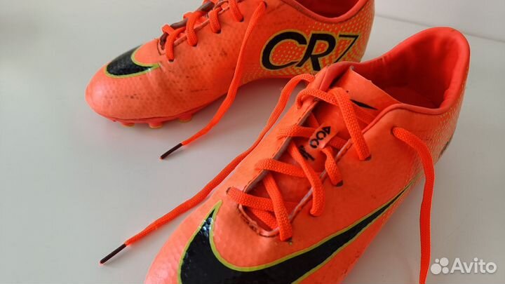 Футбольные бутсы nike skin 35 р