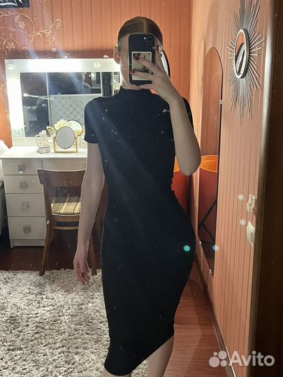 Платье в обтяжку длинное