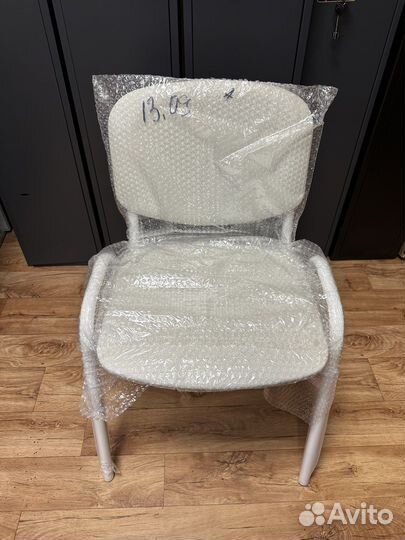 Стул белый медицинский