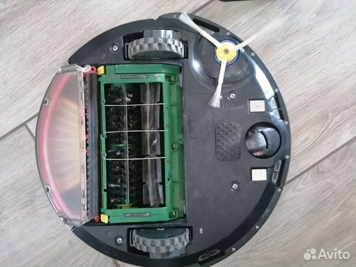 Робот пылесос iRobot Roomba 561