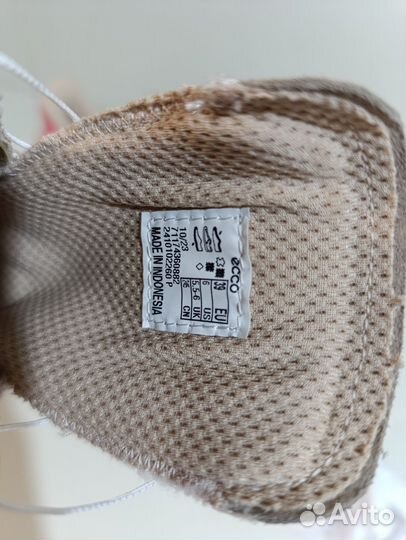 39 Кроссовки Ecco