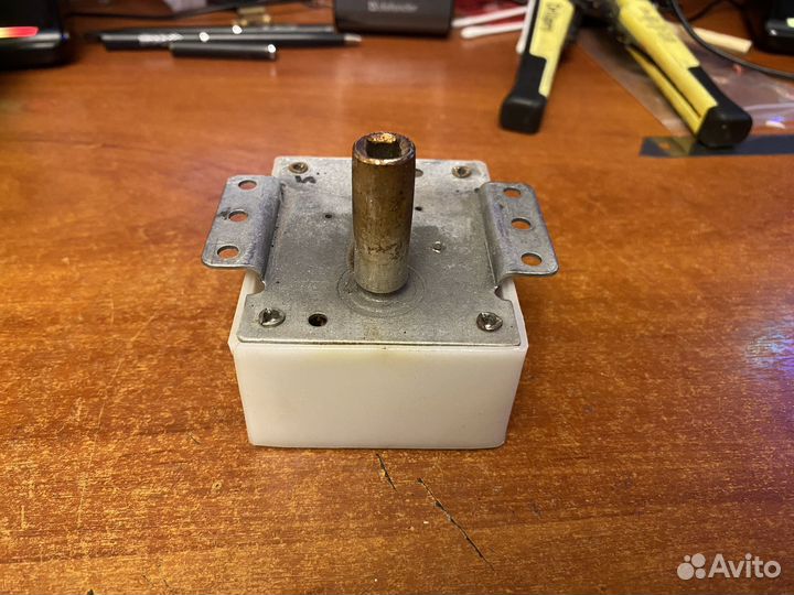 Мотор воащения тарелки для свч печи, 220 вольт