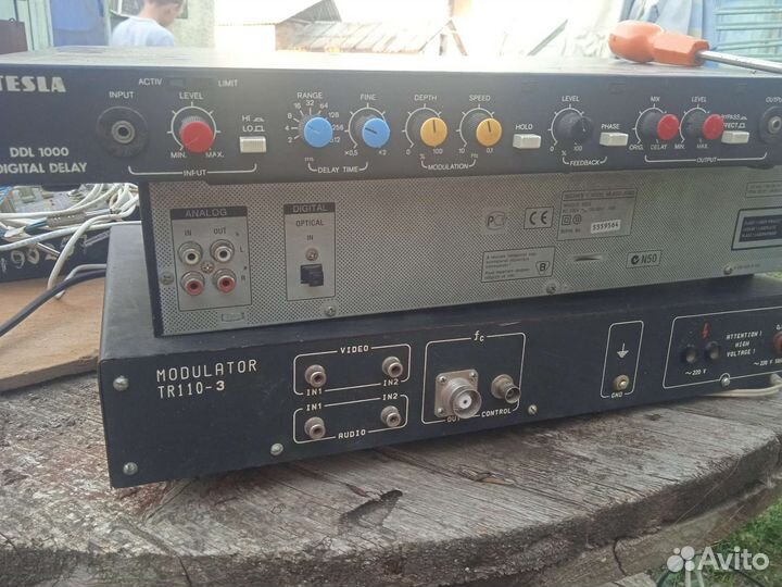Ревербератор Tesla ddl 1000 digital delay