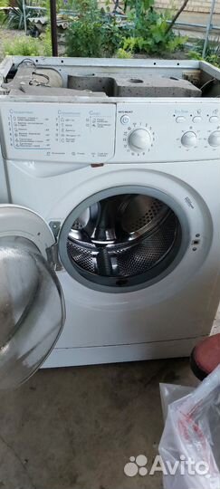 Стиральная машинка б/у Indesit IWC6085B