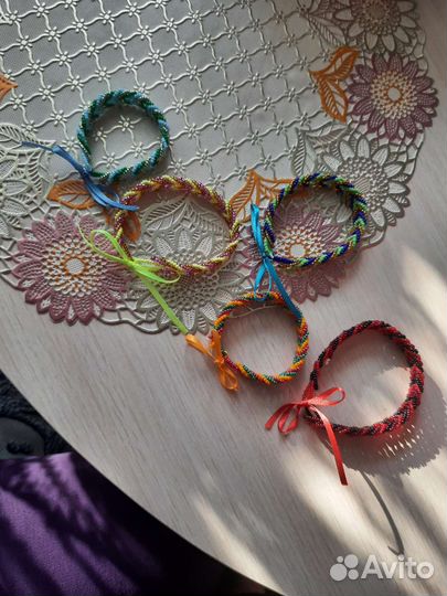 Браслет из бисера