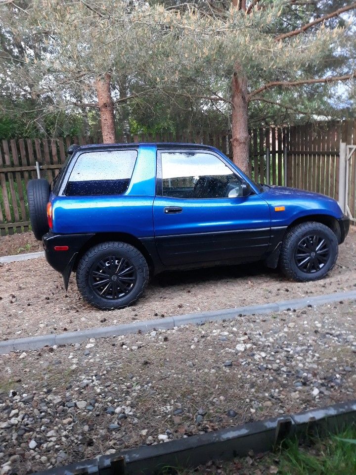 Toyota RAV4: фото владельца