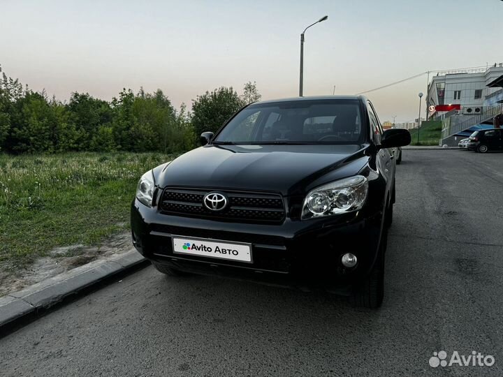 Toyota RAV4 2.0 AT, 2006, 193 000 км