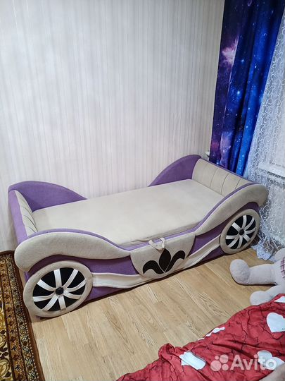 Кровать диван карета