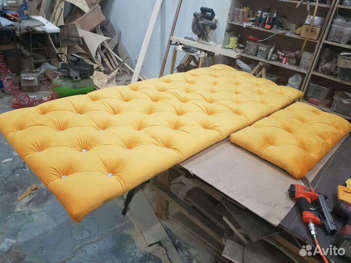 Настенная панель с каретной стяжкой вешалка