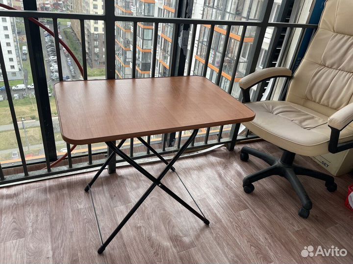 Складной туристический стол