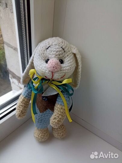 Вязаный заяц- мягкая игрушка