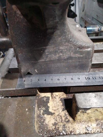 Задняя бабка токарного станка