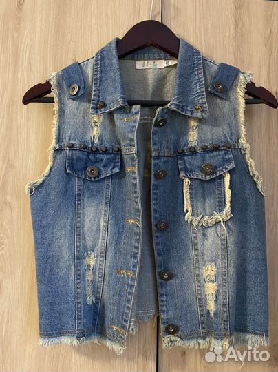 Джинсовый жилет