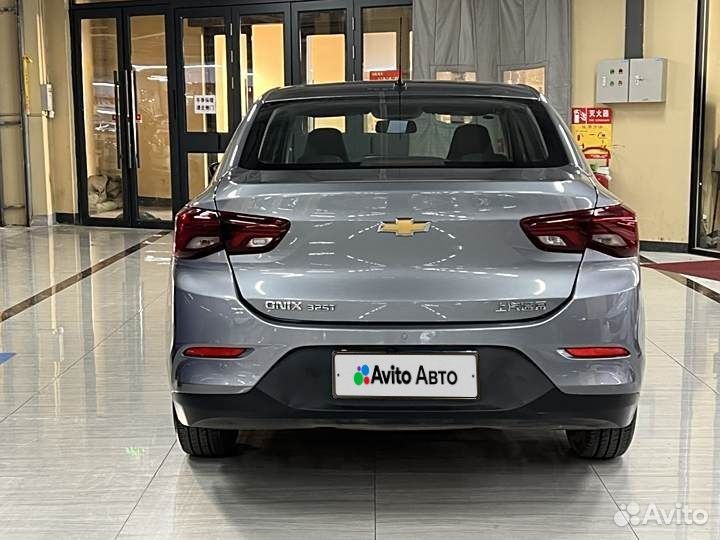 Chevrolet Onix 1.0 AT, 2022, 41 000 км