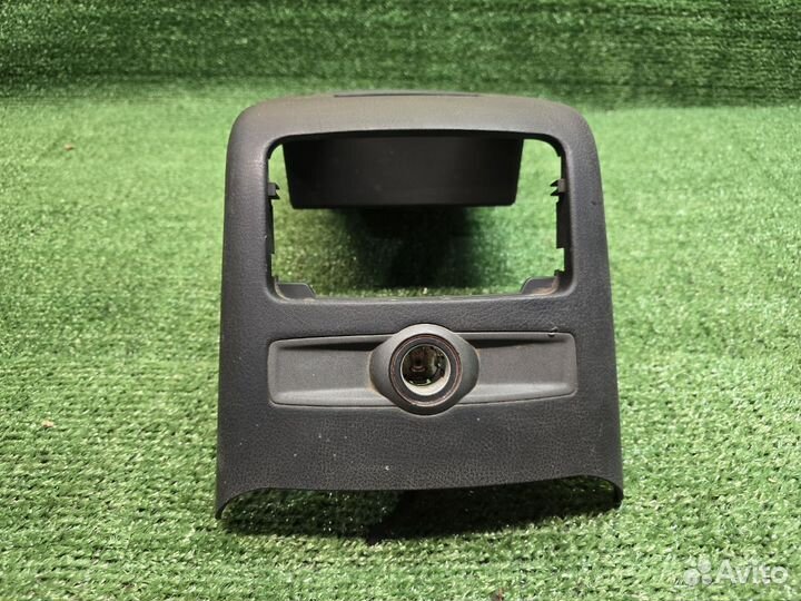 Задняя часть центральной консоли Audi a6 c6