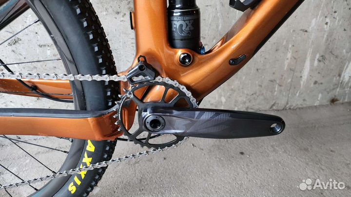 Карбоновый 29