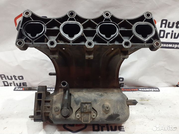 Kia Cerato 1 1.6 впускной коллектор