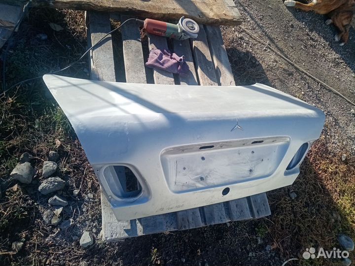Крышка багажника mercedes w210