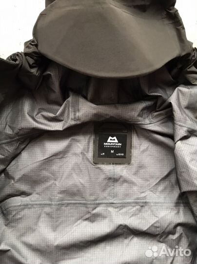 На воврате Ветровка mountain equipment gore tex