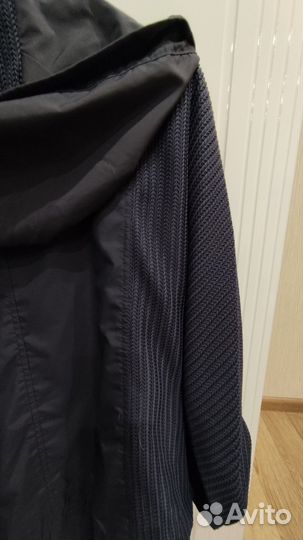 Куртка-ветровка женская