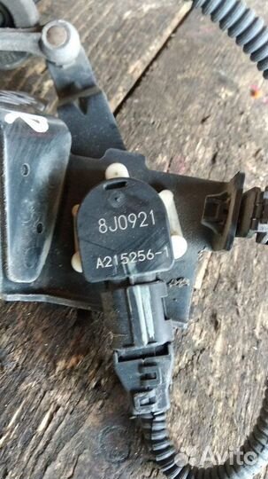 Датчик контроля высоты задний Mitsubishi Galant