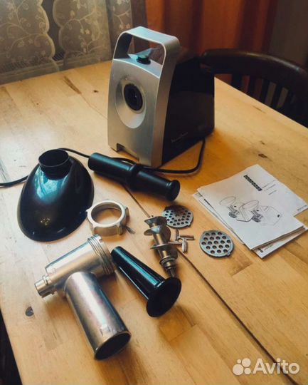 Мясорубка moulinex hv1(по запчастям) 1400 w